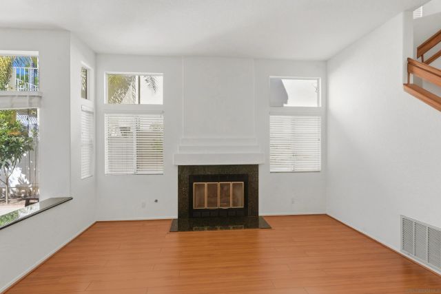 17964 Pueblo Vista Ln, San Diego, CA 92127