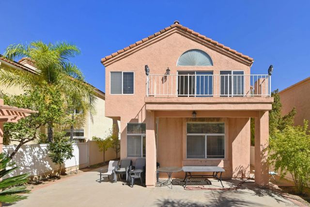 17964 Pueblo Vista Ln, San Diego, CA 92127