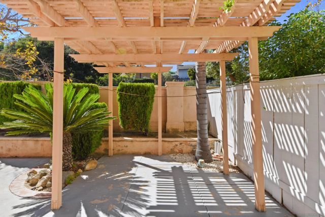 17964 Pueblo Vista Ln, San Diego, CA 92127