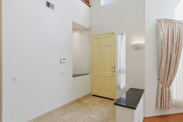 17964 Pueblo Vista Ln, San Diego, CA 92127