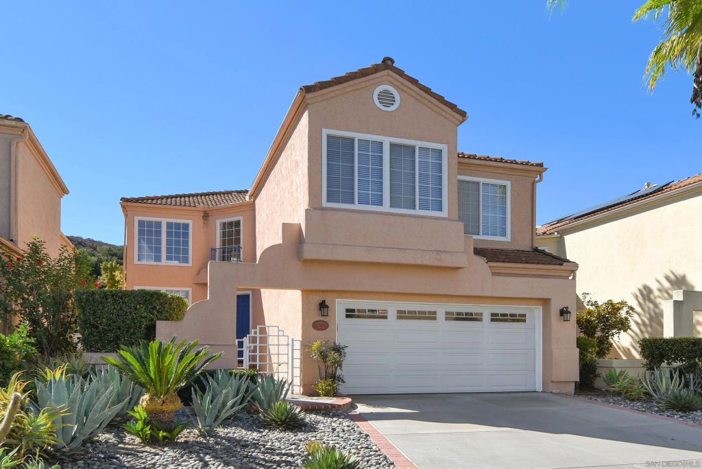 17964 Pueblo Vista Ln, San Diego, CA 92127