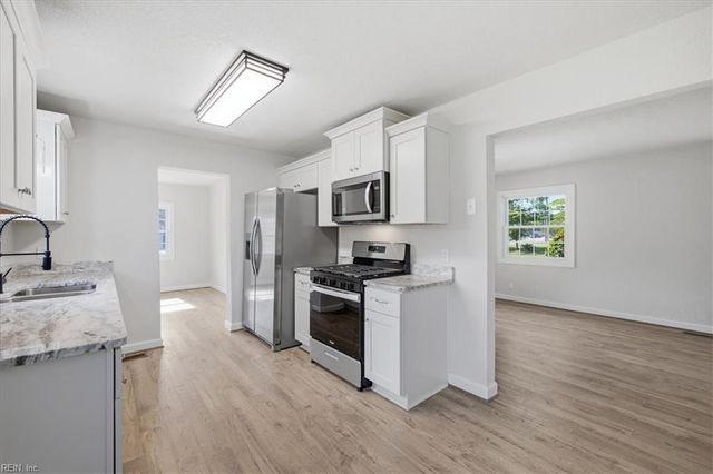 542 Hyde Park RD, Norfolk, VA 23503