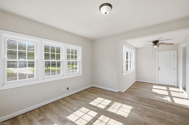 542 Hyde Park RD, Norfolk, VA 23503