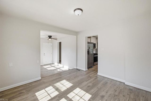 542 Hyde Park RD, Norfolk, VA 23503