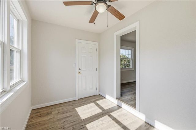 542 Hyde Park RD, Norfolk, VA 23503