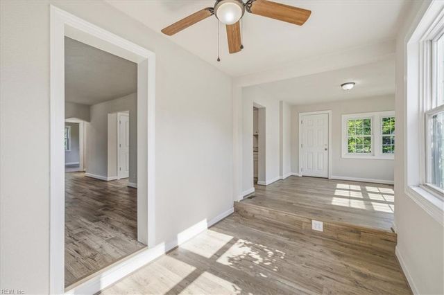 542 Hyde Park RD, Norfolk, VA 23503