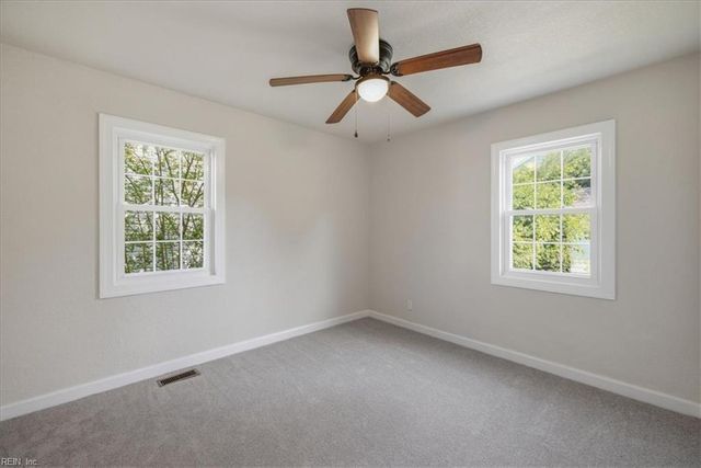 542 Hyde Park RD, Norfolk, VA 23503