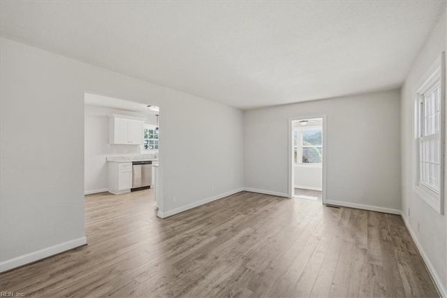 542 Hyde Park RD, Norfolk, VA 23503