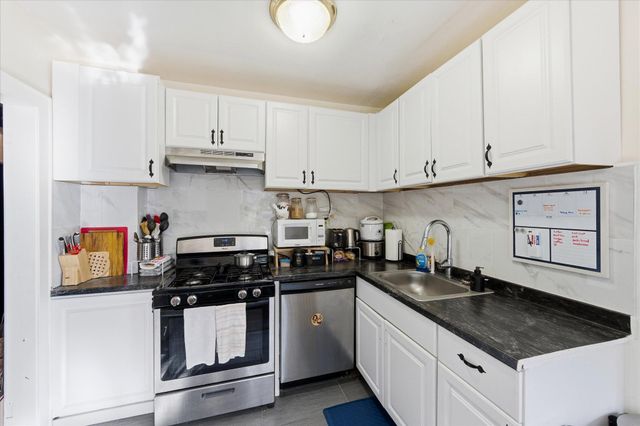 4333 Fremont Avenue N, Minneapolis, MN 55412