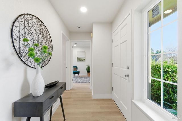 1530 Voorhees Cir, St. Helena, CA 94574