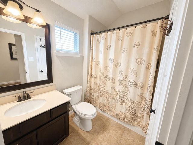 417 Kohls Crest Road, La Porte, TX 77571