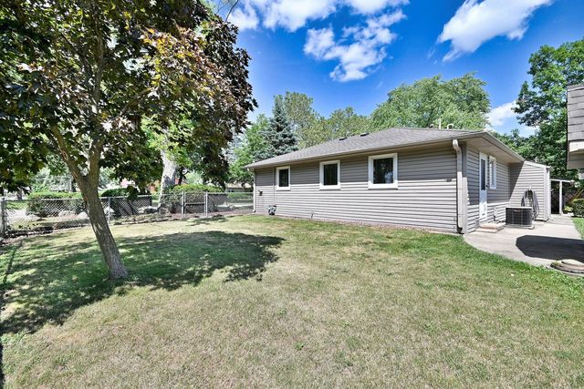 2309 Hawk Lane, Rolling Meadows, IL 60008