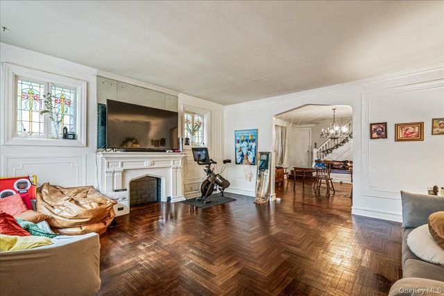 1404 E 49th Street, Brooklyn, NY 11234