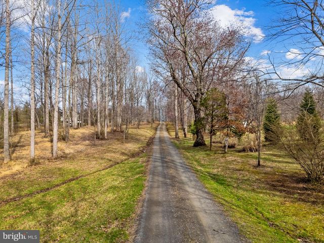 584 S POES RD, Amissville, VA 20106