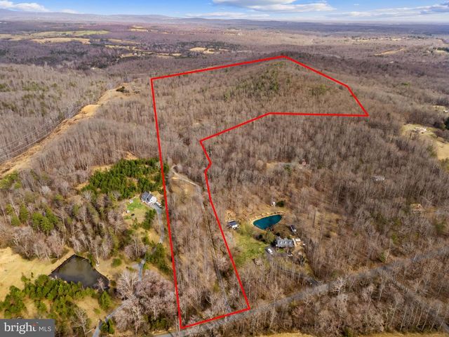 584 S POES RD, Amissville, VA 20106