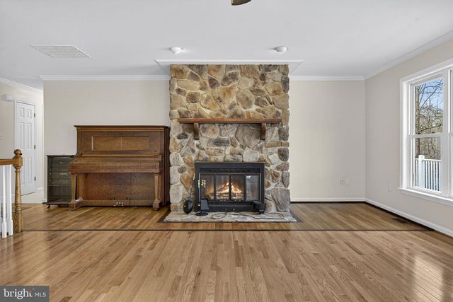 584 S POES RD, Amissville, VA 20106