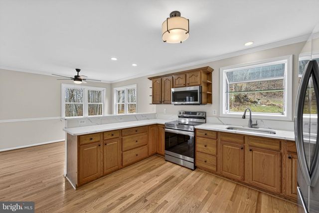 584 S POES RD, Amissville, VA 20106