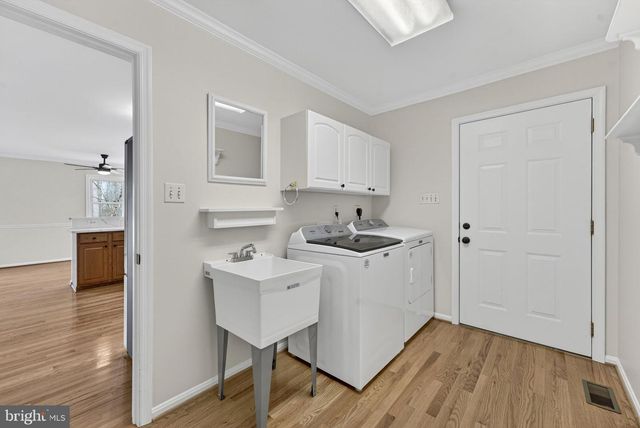 584 S POES RD, Amissville, VA 20106