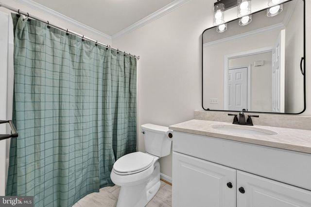 584 S POES RD, Amissville, VA 20106