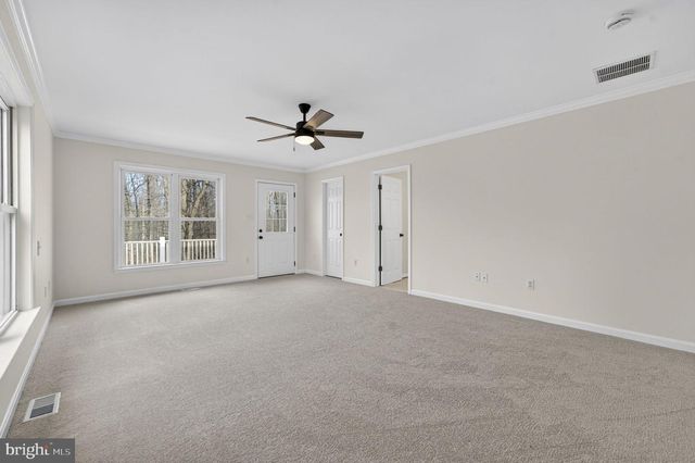 584 S POES RD, Amissville, VA 20106