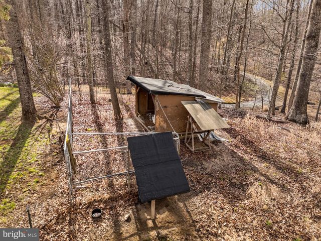 584 S POES RD, Amissville, VA 20106