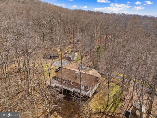 584 S POES RD, Amissville, VA 20106