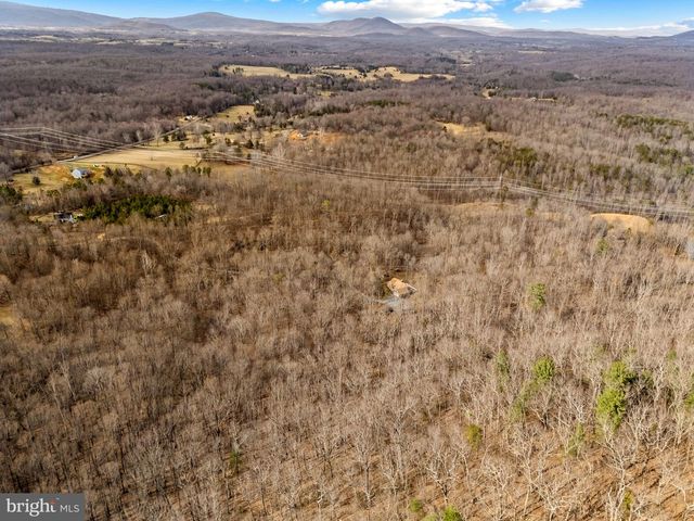 584 S POES RD, Amissville, VA 20106