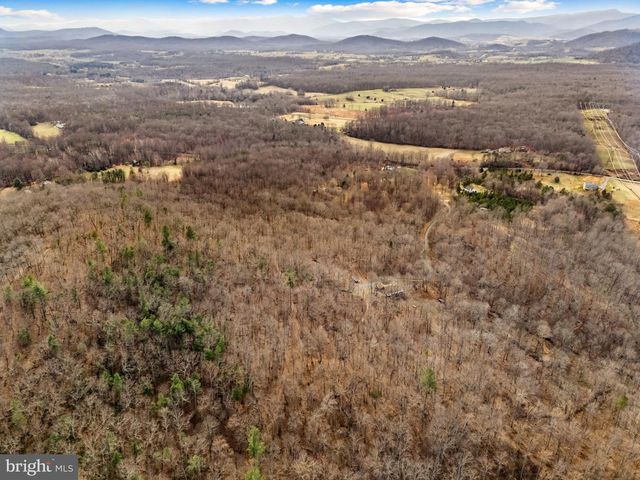 584 S POES RD, Amissville, VA 20106