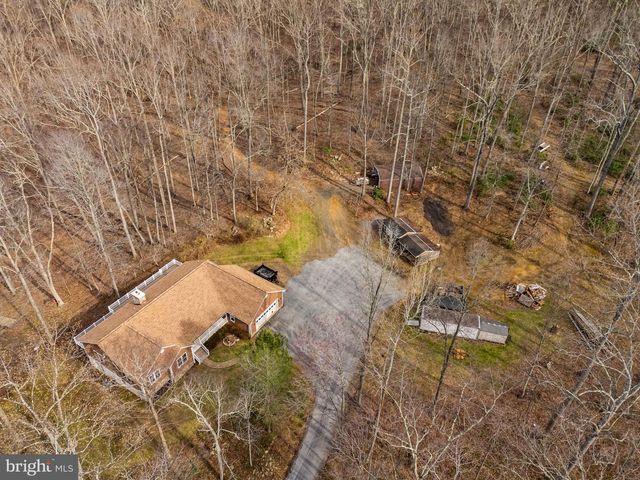 584 S POES RD, Amissville, VA 20106