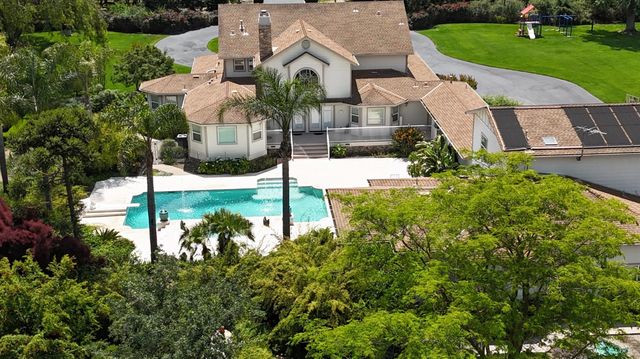 1415 St Francis Ave, Modesto, CA 95356
