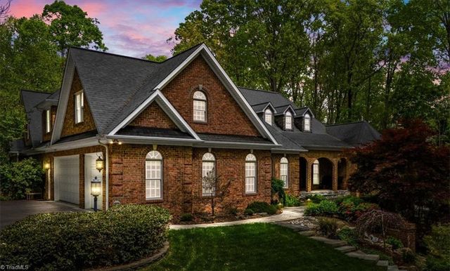 8308 Linville Oaks Drive, Oak Ridge, NC 27310