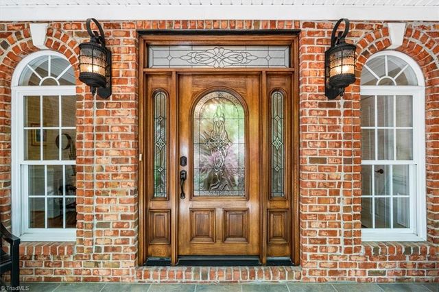 8308 Linville Oaks Drive, Oak Ridge, NC 27310