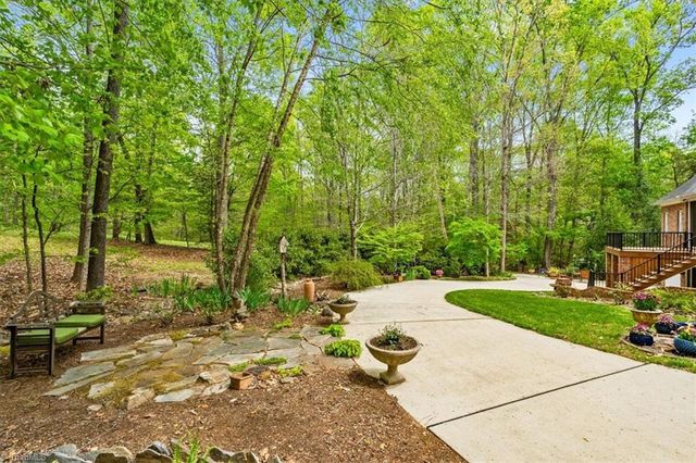 8308 Linville Oaks Drive, Oak Ridge, NC 27310