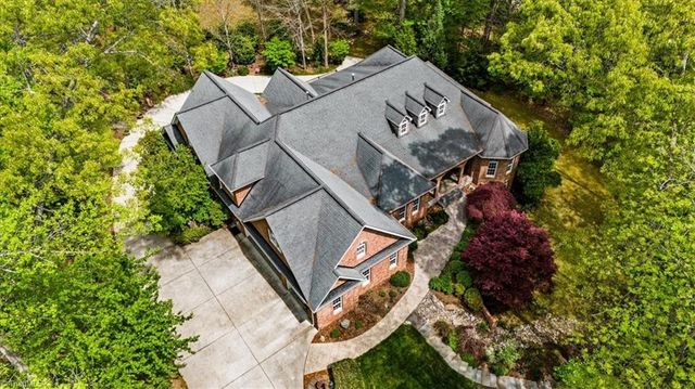 8308 Linville Oaks Drive, Oak Ridge, NC 27310