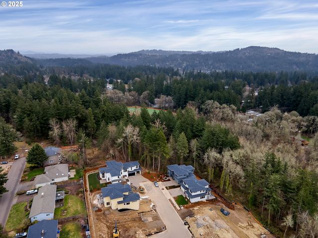 4974 PARK BLUFF Pl, Lake Oswego, OR 97035