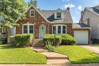 7244 Shaftesbury Avenue, University City, MO 63130