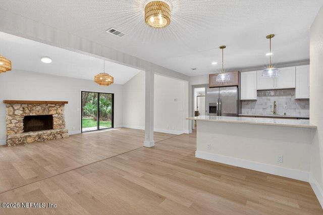 12128 HIDDEN HILLS Drive S, Jacksonville, FL 32225