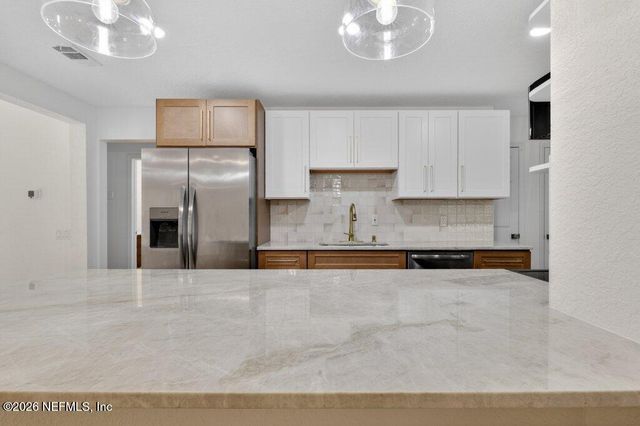 12128 HIDDEN HILLS Drive S, Jacksonville, FL 32225