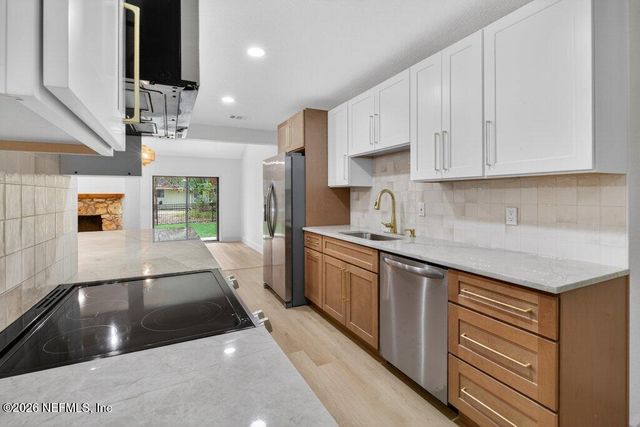 12128 HIDDEN HILLS Drive S, Jacksonville, FL 32225