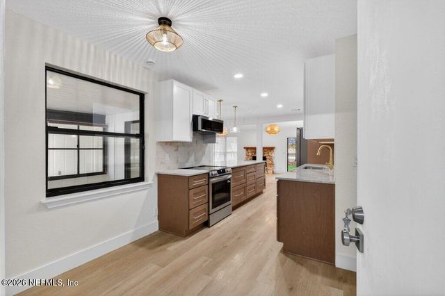 12128 HIDDEN HILLS Drive S, Jacksonville, FL 32225