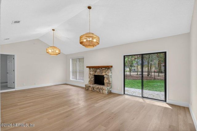 12128 HIDDEN HILLS Drive S, Jacksonville, FL 32225