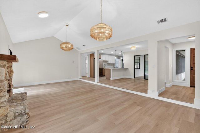 12128 HIDDEN HILLS Drive S, Jacksonville, FL 32225