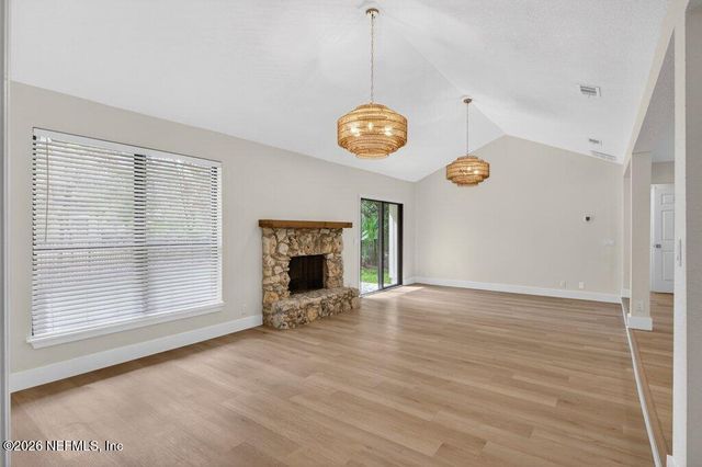 12128 HIDDEN HILLS Drive S, Jacksonville, FL 32225