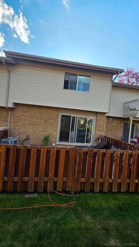 60 Willow Way Drive, Waterford, MI 48328