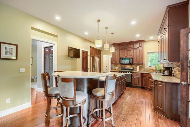 17141 Jefferson Court, Lakeville, MN 55044
