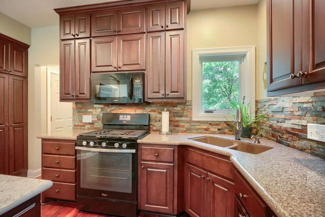 17141 Jefferson Court, Lakeville, MN 55044