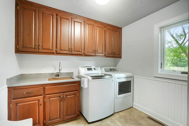 17141 Jefferson Court, Lakeville, MN 55044