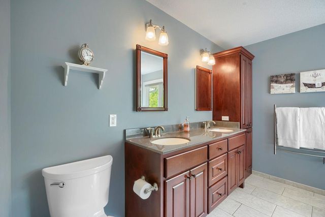 17141 Jefferson Court, Lakeville, MN 55044