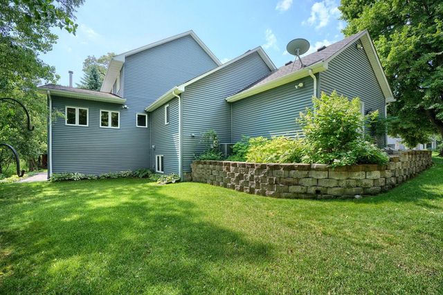 17141 Jefferson Court, Lakeville, MN 55044
