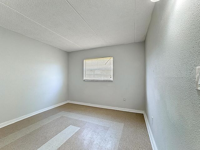 694 Michigan Ct Unit 3, St Cloud, FL 34769